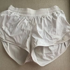 Lululemon Hotty Hot shorts Size 6